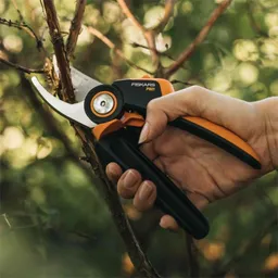 Fiskars PowerGear Bypass Pruner M P921 — Bild 3